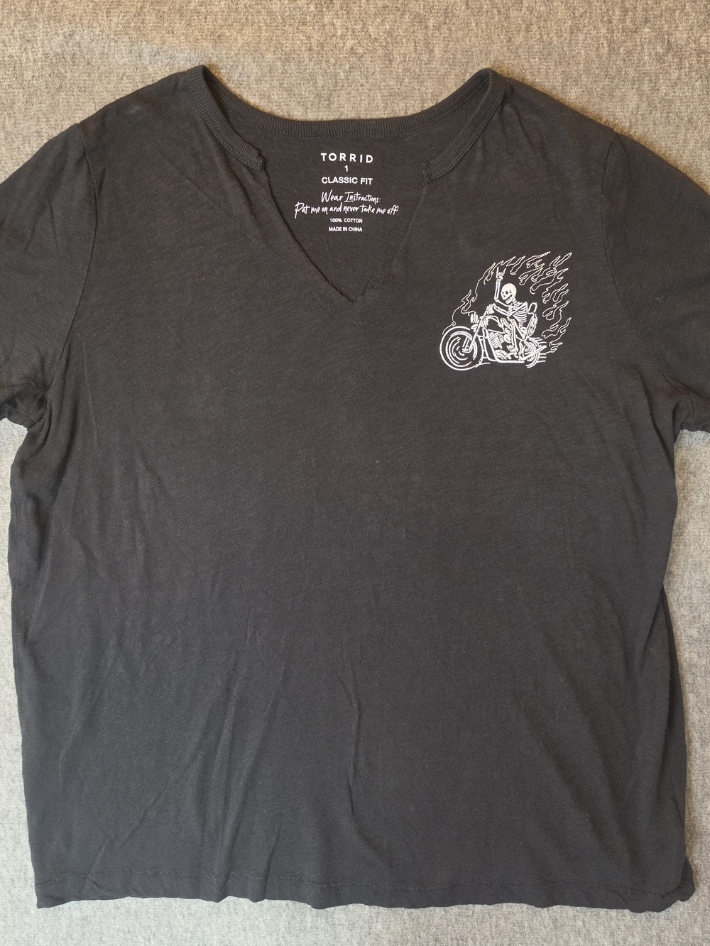 Torrid Woman's Classic Fit Black V-Neck Tee 1X Flame Motorcycle Graphic Biker